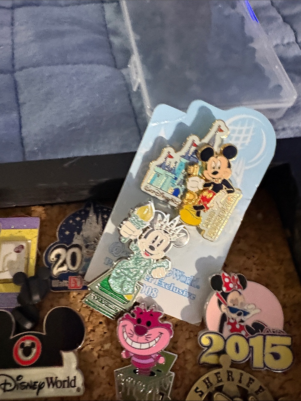 UPDATED ✨Disney Collectible lot of pins annual passholder LELR rare pins Paris✨ - Picture 17 of 17